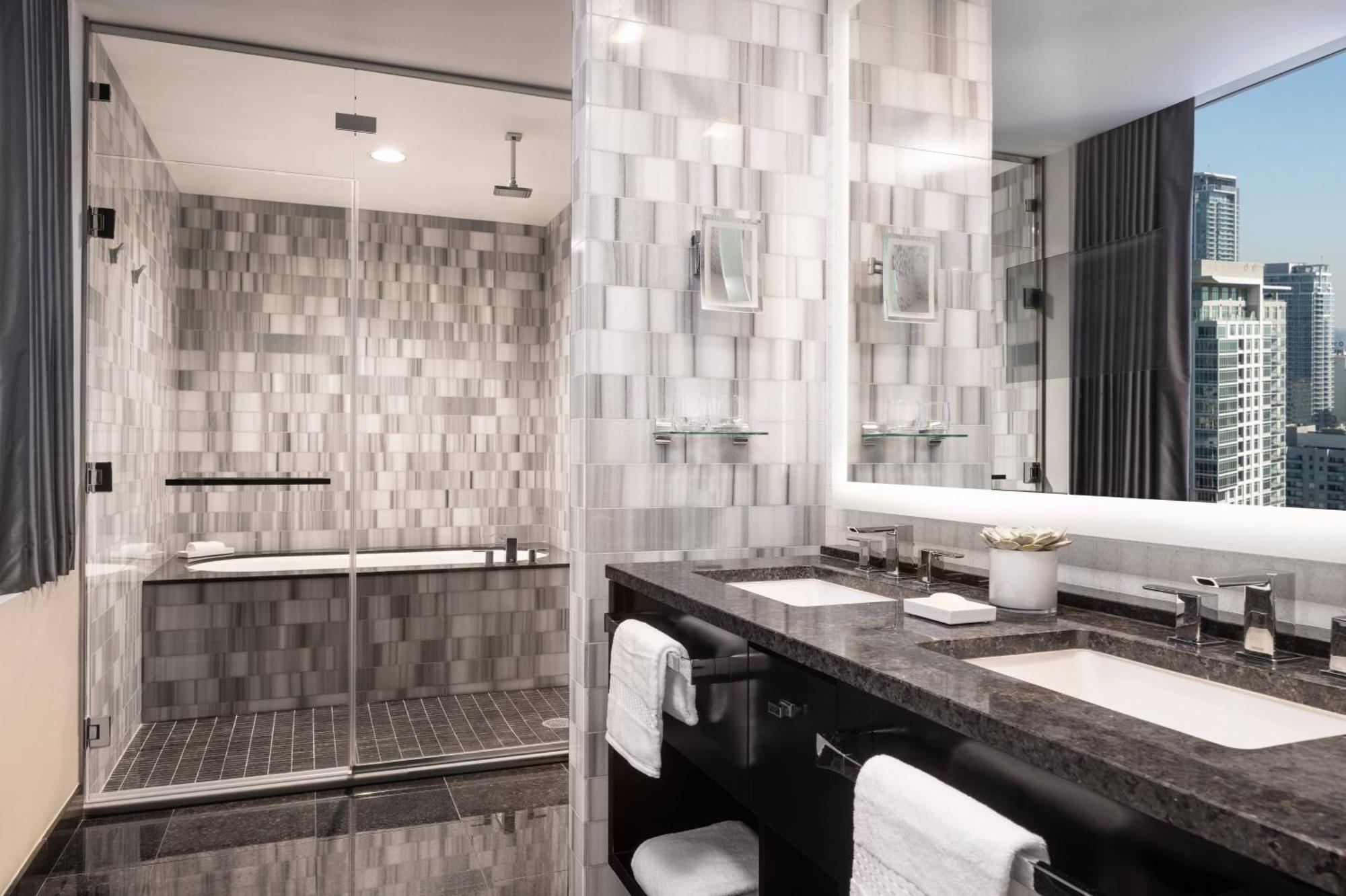 The Ritz-Carlton, Los Angeles L.A. Live Dış mekan fotoğraf